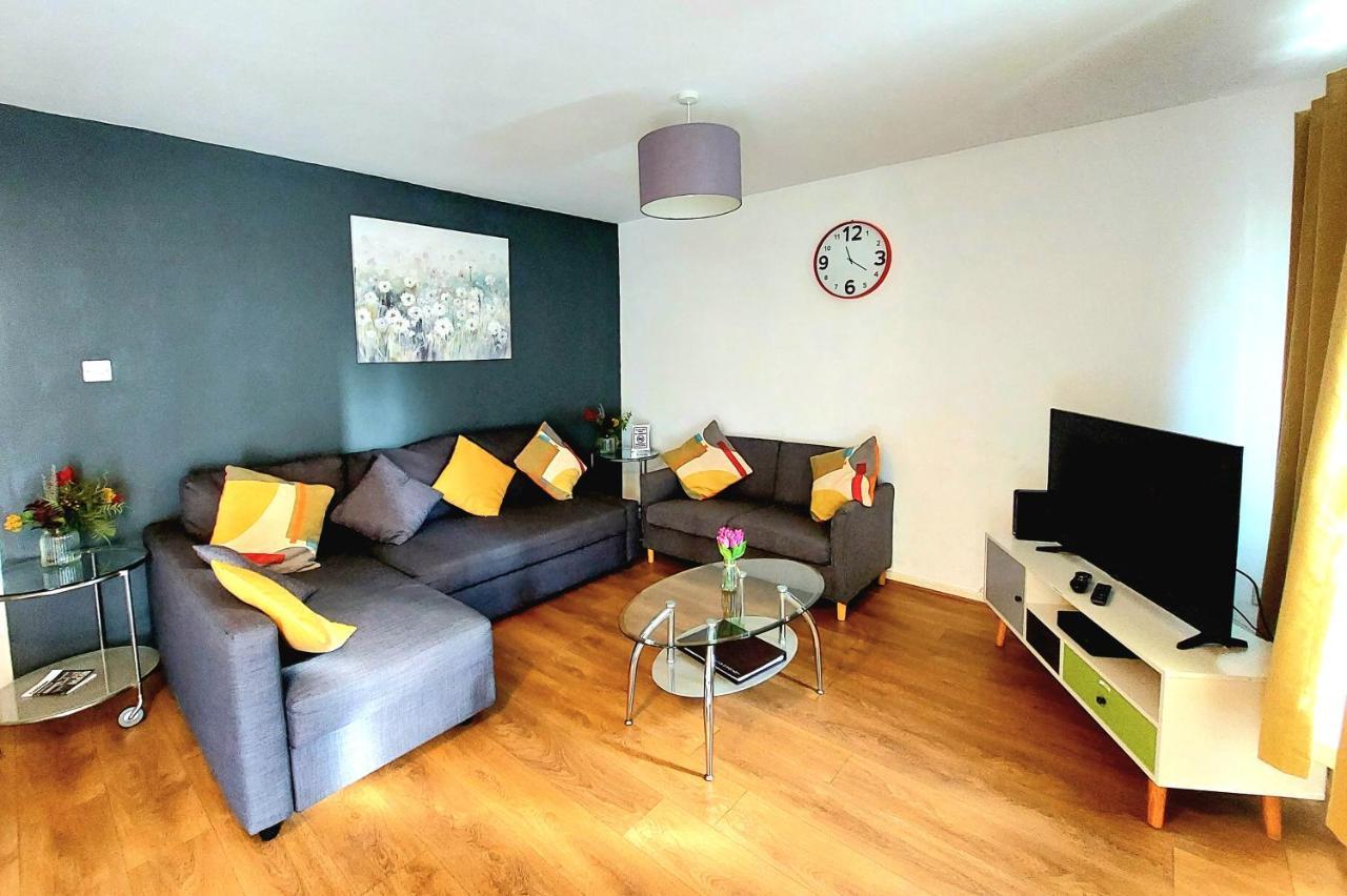 Milton House: 3-Bed Home with Free Wi-Fi and Parking in Newcastle Exterior photo